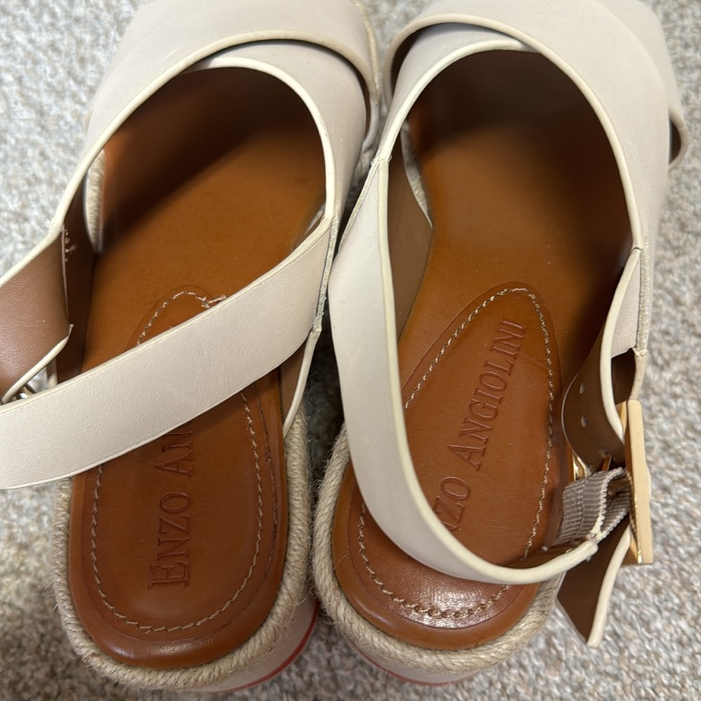 Platform Sandals - Picture 6 of 7